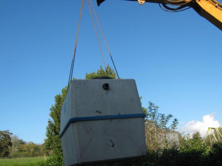 Confiez la vidange de votre fosse septique à des professionnels.